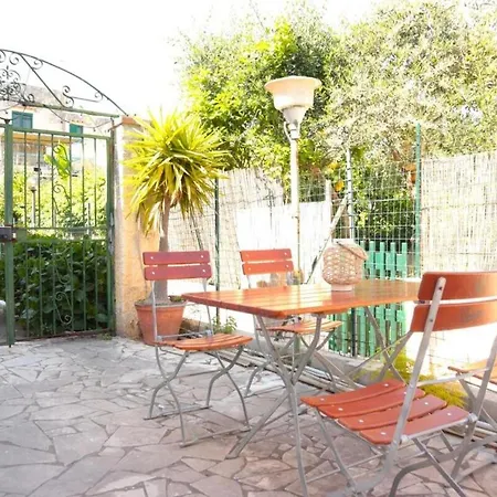 Casa Maria - Historic Center Apartment Procida