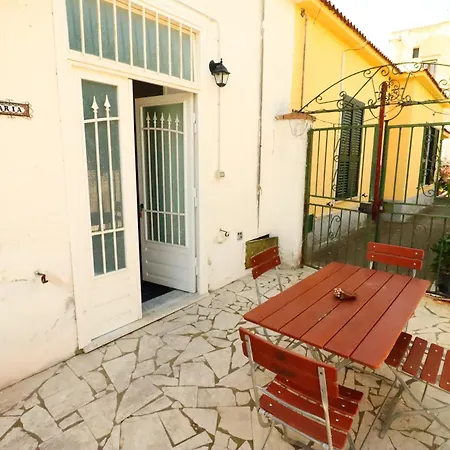 Casa Maria - Historic Center Apartment Procida